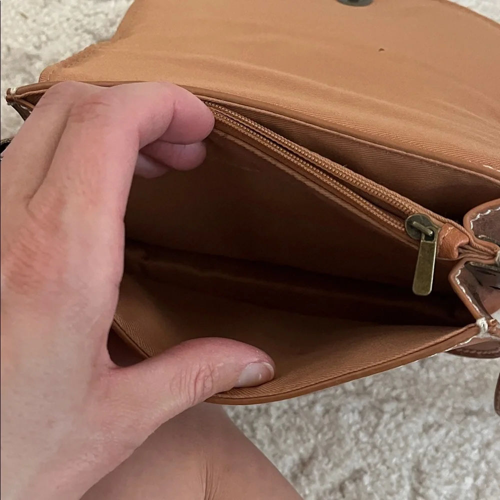 Universal Thread Brown Crossbody Bag - Picture 7 of 8